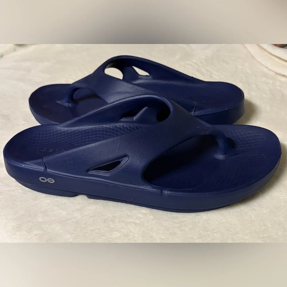 Oofos Unisex‎ Navy Flip Flops Shoes Sz M12 -W14